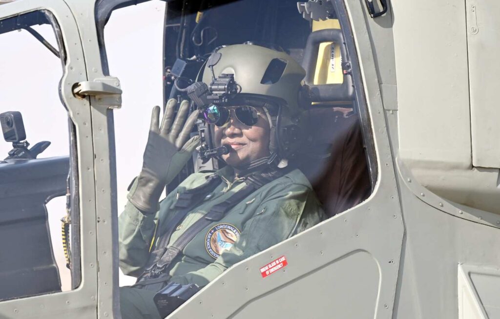 President Droupadi Murmu Takes Historic Sortie in LCH Prachand Helicopter